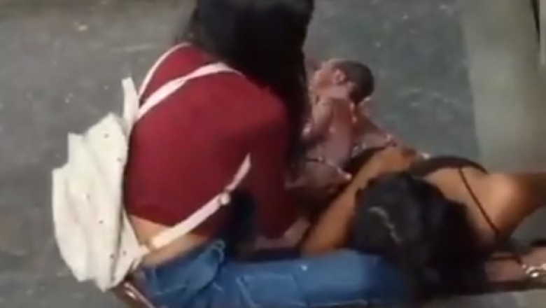 Venezuelan Mothers Forced to Give Birth on Hospital Stairs